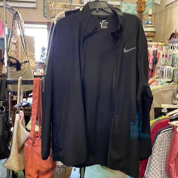Nike dry fit jacket 2XL new condition - Picture 5 of 5